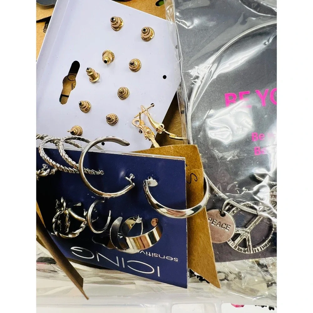 Mystery Jewelry Assorted New Necklace, Bracelet, Earring Lot of 3Lbs Wearable - Picture 6 of 16